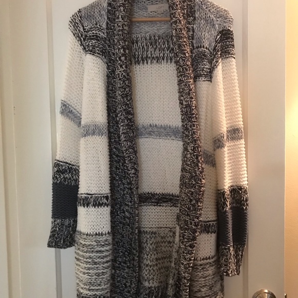 Cardigan - Picture 2 of 5